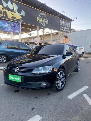 VOLKSWAGEN JETTA 2.0 COMFORTLINE FLEX 4P TIPTRONIC